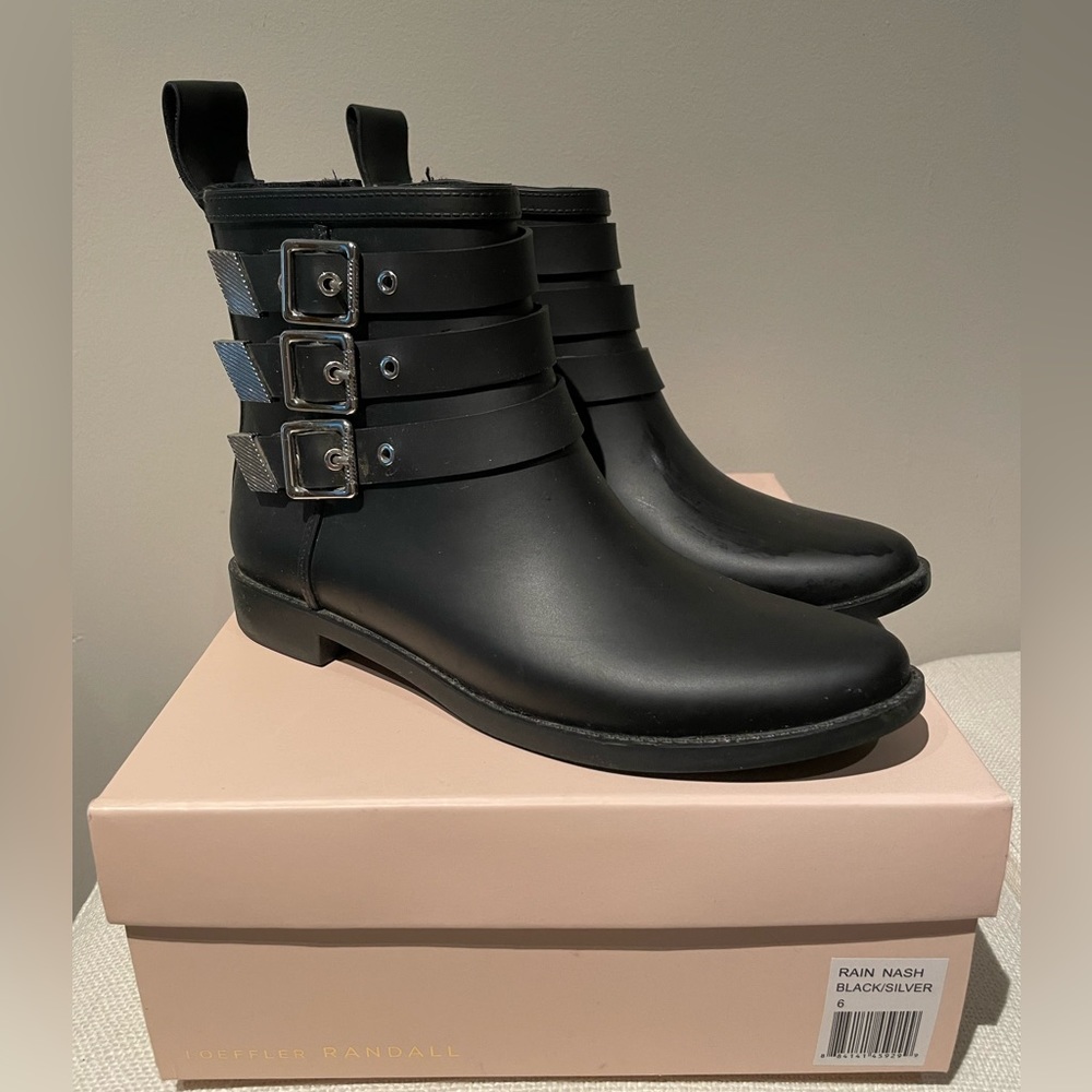Loeffler Randall Nash Ankle Boot, size 6